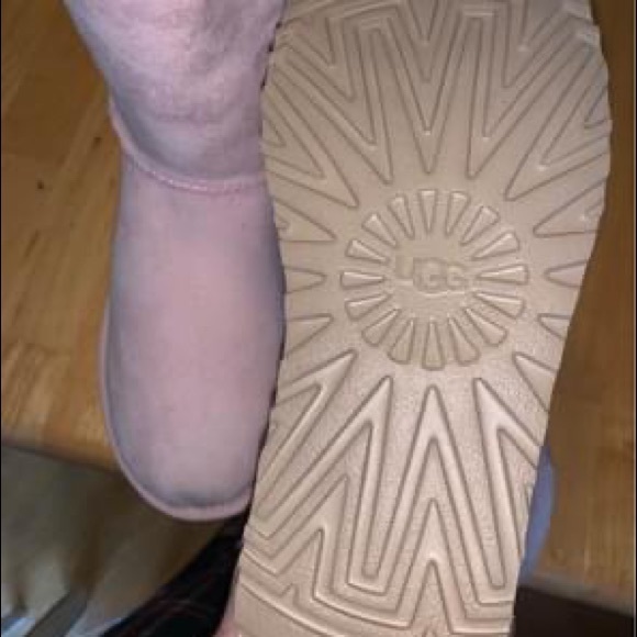 Ugg boots - Picture 2 of 4